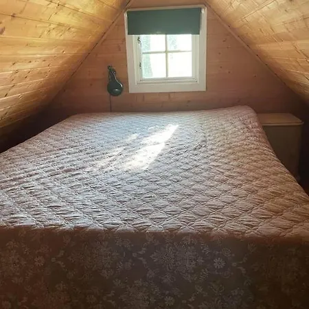 Koselig Anneks I Heggedal! بيت للعطل