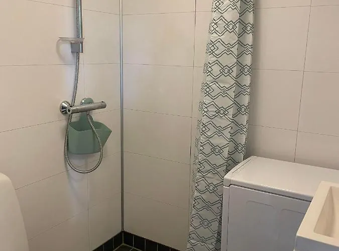 Koselig Anneks I Heggedal! Vakantiehuis